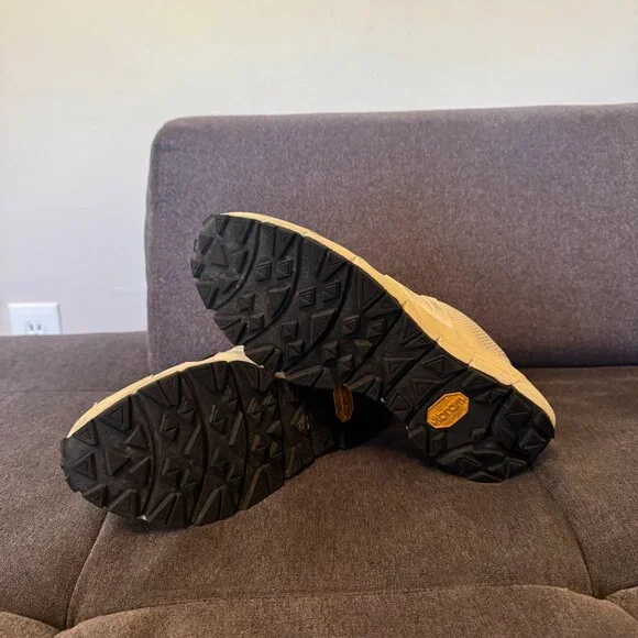 Veja Dekkan Alveomesh Sneaker - Natural White - Men's US 11 / EUR 44 - Picture 3 of 3